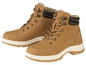 Deux paires de bottes marron à lacets et doublées.