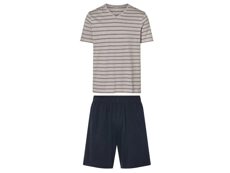 Pyjama homme : haut rayé et short uni.