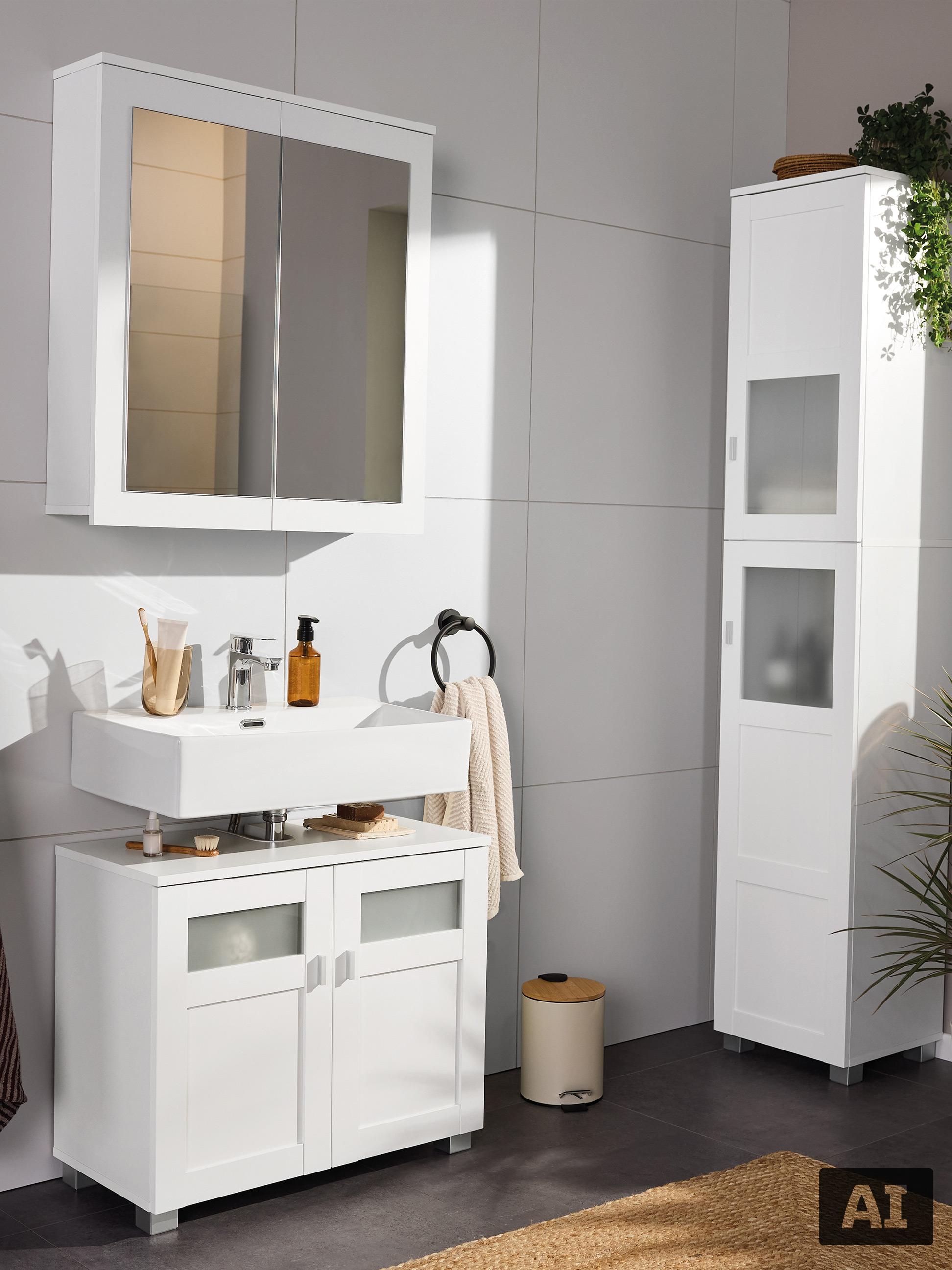 Livarno Home Meubles de salle de bain en blanc, comprenant une armoire de toilette, un meuble sous-vasque et une armoire haute