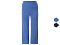 Pantalon large bleu avec taille élastique.