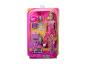 Coffret poupée Barbie et ses accessoires de voyage.