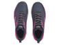 Une paire de chaussures de course Crivit bleues et roses.