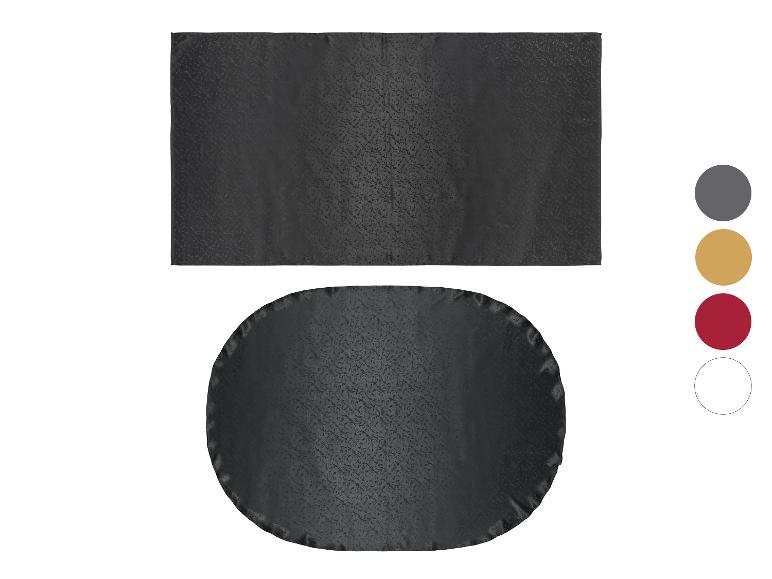 Deux chemins de table gris foncé à motifs, un rectangulaire et un ovale, avec des échantillons de couleurs.