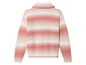 Un pull rose en tricot avec un effet dégradé.