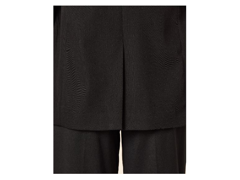 Pantalon et veste noirs avec une fente à l'arrière
