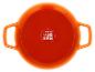 Plat de cuisson rond orange avec poignées et icônes de cuisson sur le fond.