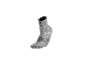 Chaussette de randonnée légère grise et verte.