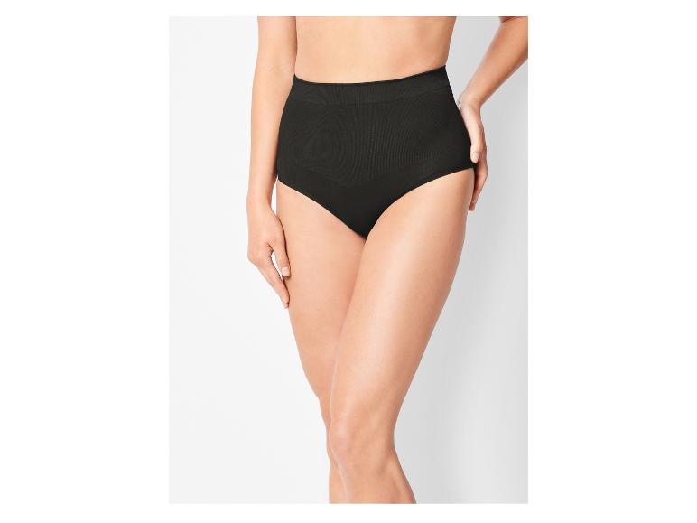 Culotte noire taille haute pour femmes.