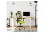 Chaise de bureau verte avec dossier en maille dans un bureau à domicile moderne.
