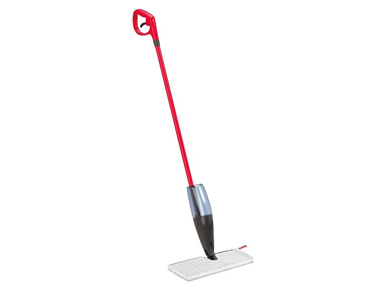 Balai-franges rouge pour nettoyer les sols.