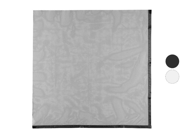 Tissu en maille carré avec bordures noires et échantillons de couleurs