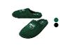Deux paires de pantoufles vert foncé avec l'inscription '30 YEARS EST. 1996' et une option de couleur noire.