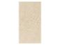 Serviette de bain beige clair, douce et moelleuse.