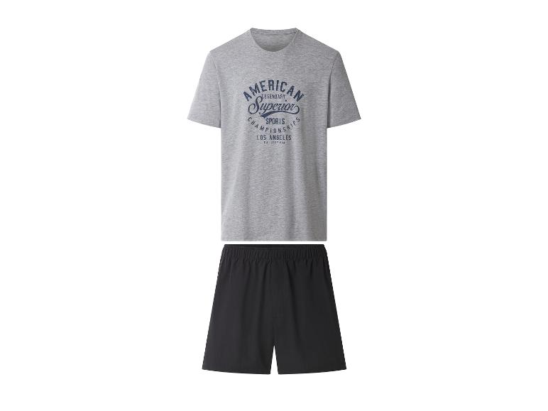 Pyjama homme avec t-shirt gris 'American Superior' et short noir.