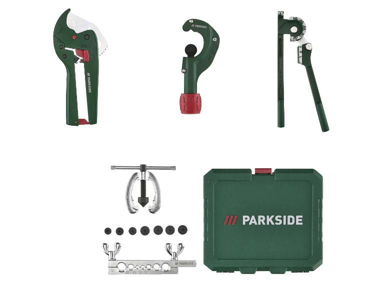Ensemble d'outils de plomberie comprenant un coupe-tube, une cintreuse, un évasement et un coffret de rangement.