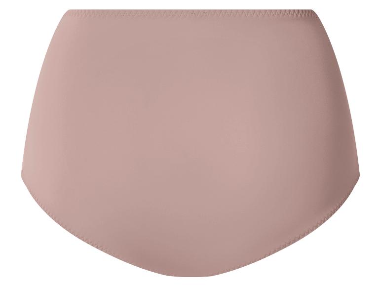 Culotte taille haute rose pâle pour femme avec bords ondulés.