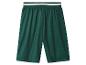 Shorts de sport verts pour enfants avec une bande blanche.