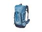 Un sac à dos bleu Crivit avec de nombreuses poches et un logo argenté.