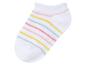 Chaussettes blanches à rayures pastel.