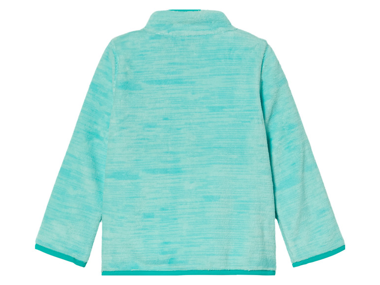 Une polaire turquoise à manches longues.