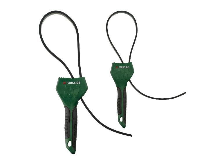 Deux clés à sangle vertes Parkside sur fond blanc.