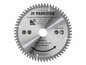Une lame de scie Parkside de 210 mm de diamètre pour le bois.