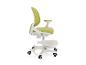Chaise de bureau ergonomique verte et blanche avec roulettes et repose-pieds.