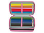 Une trousse rose avec des crayons de couleur et des feutres.