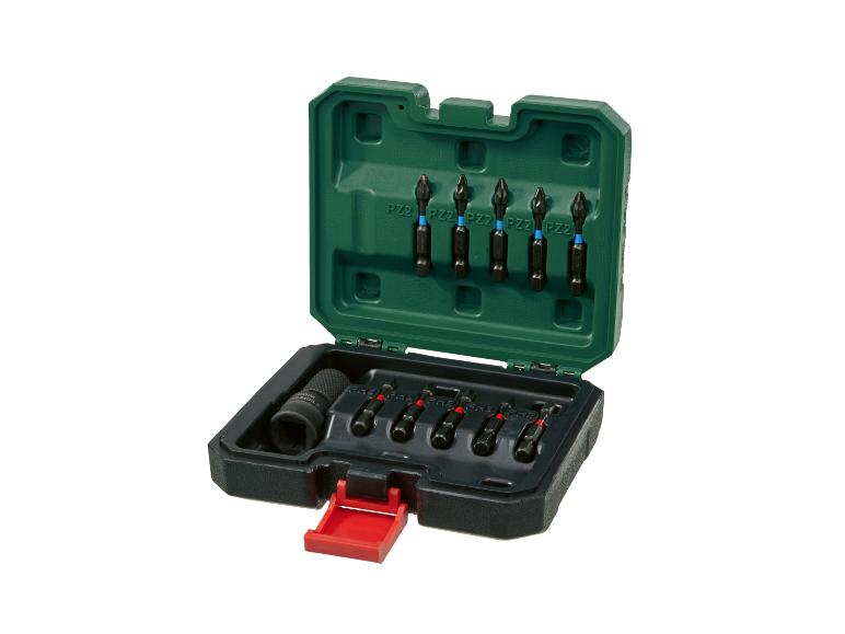 Jeu d'embouts et de douilles dans un boîtier vert et noir, avec embouts PZ2 et PH2.