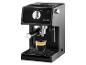 Machine à expresso noire DeLonghi avec une tasse à café en verre.