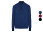 Un pull bleu à fermeture éclair de Lyle & Scott.