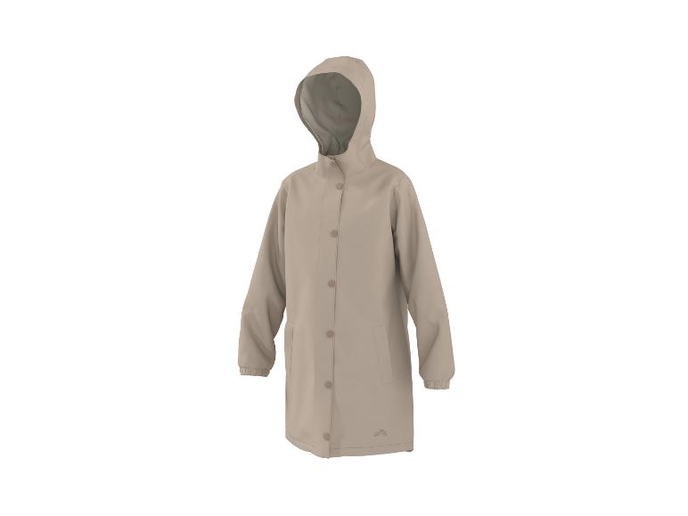 Imperméable beige avec capuche et boutons.