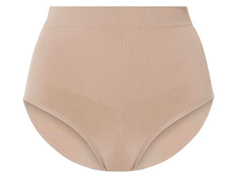 Culotte beige sculptante, sans coutures apparentes.