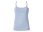 Débardeur bleu clair à fines bretelles.