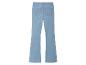 Jeans flare bleu clair pour femme.