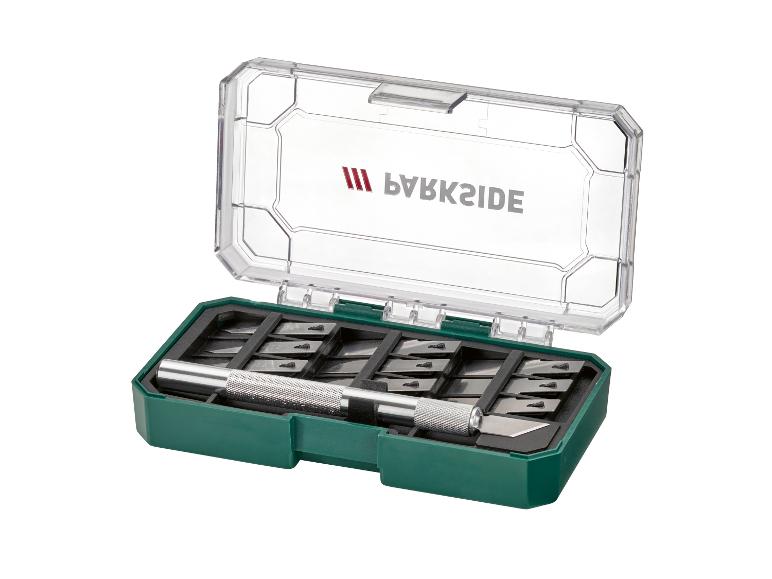 Kit de couteaux de précision Parkside avec manche et lames assorties dans une boîte de rangement verte.