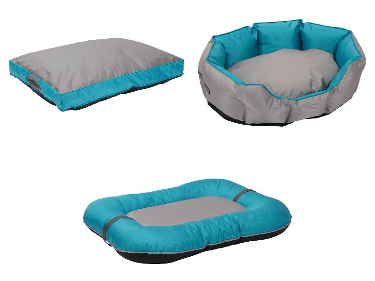 Coussins et lits pour chiens, gris et turquoise.