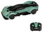 Voiture radiocommandée LUPILU® à l'échelle 1:24 en vert avec télécommande.