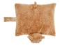 Coussin en peluche en forme d'animal, beige, avec une queue et des oreilles saillantes.