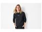 Une femme portant un sweat-shirt noir U.S. Grand Polo.