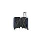 Valise bleue ouverte avec poignée télescopique et sangles intérieures.