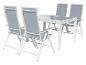 Ensemble de salle à manger de jardin blanc avec quatre chaises et une table avec inserts en verre
