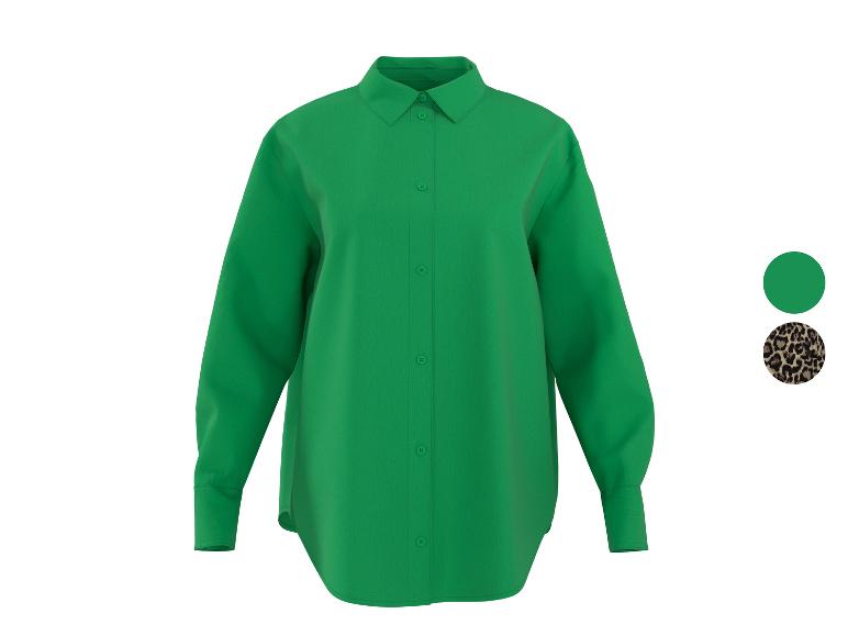 Chemise boutonnée verte pour femme avec deux échantillons de couleur : vert et imprimé léopard.