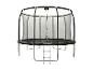 Trampoline rond avec filet de sécurité et échelle, sur fond blanc.