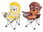 Deux chaises pliantes enfant, lion et loutre, style mignon.