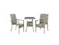Ensemble bistrot de jardin avec deux chaises en osier gris et une table ronde.