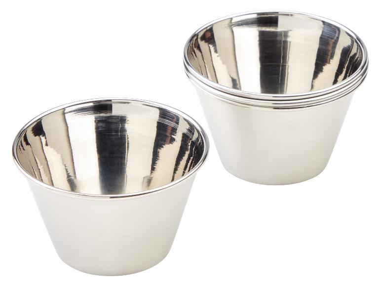 Deux bols en métal argentés.