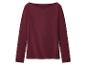 T-shirt bordeaux à manches longues et col bateau.