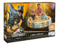 Une piscine gonflable Jurassic World avec trois enfants qui jouent dedans