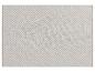 Tapis gris clair à motifs losanges géométriques.